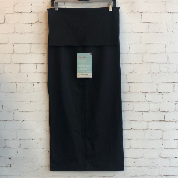 Ingrid&Isabel Skinny Skirt Black with Slit - Picture 2 of 5